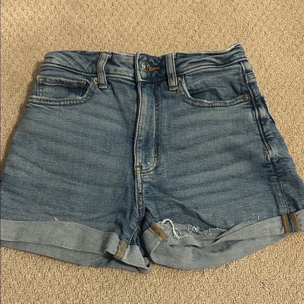 american eagle mom short